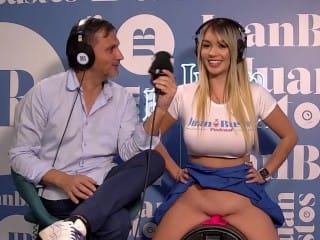 Horny Wonder Kourtney Love Tempts With Her Ass