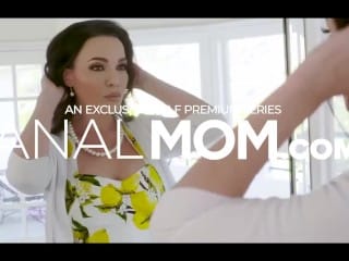 Torrid Peach Stripper Gets It Orgasmic