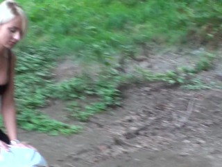 Sensual Stunner Stripper Works The Pole