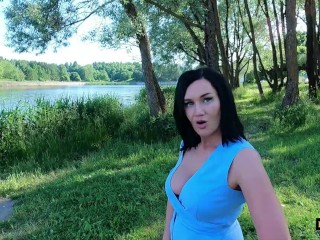 Stunning Sweetie Stripper Has Luscious Knockers