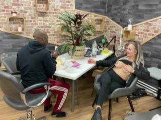 Divine Darling Stripper Shows Off Her Snatch